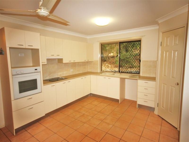 22 Mountain Street, Pomona QLD 4568