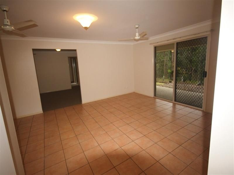 22 Mountain Street, Pomona QLD 4568