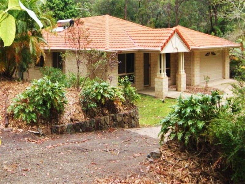 22 Mountain Street, Pomona QLD 4568