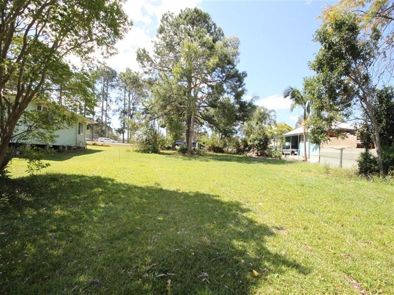 27 Poinciana Avenue, Tewantin QLD 4565