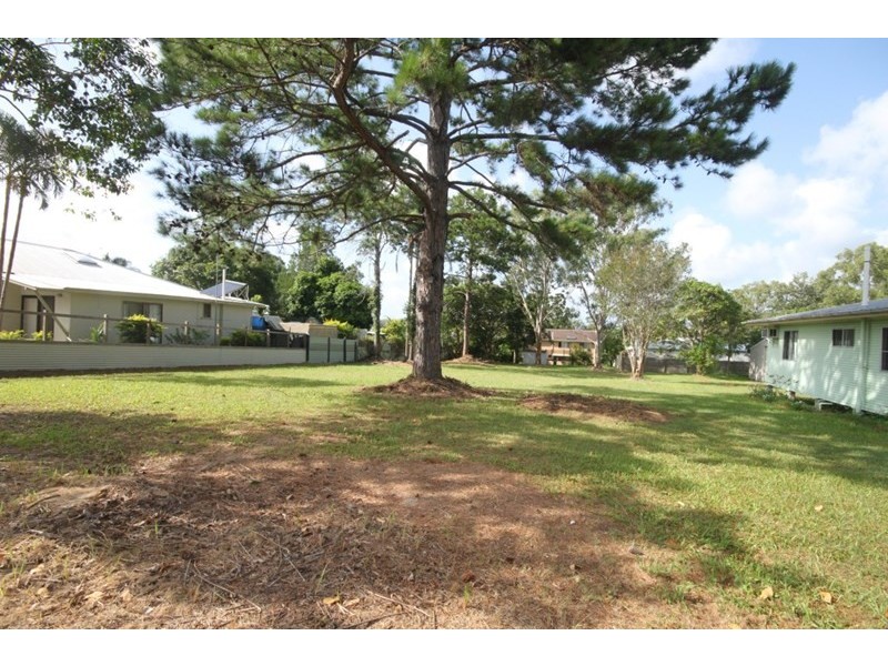 27 Poinciana Avenue, Tewantin QLD 4565