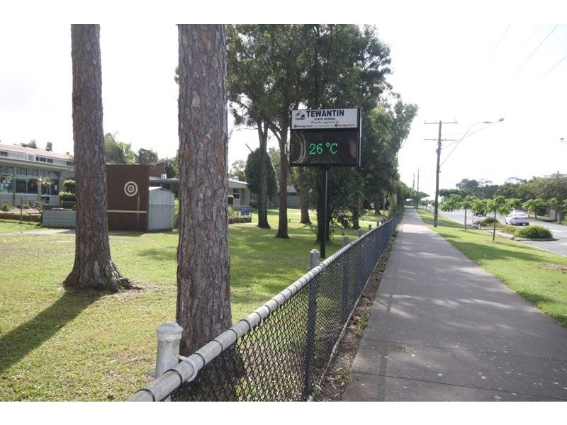 27 Poinciana Avenue, Tewantin QLD 4565