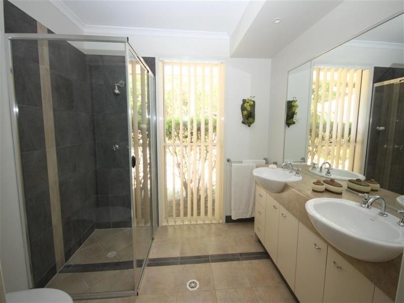 42 Tewantin Road, Cooroy QLD 4563