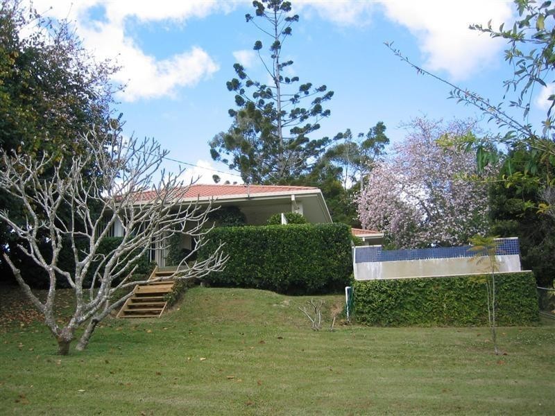 42 Tewantin Road, Cooroy QLD 4563