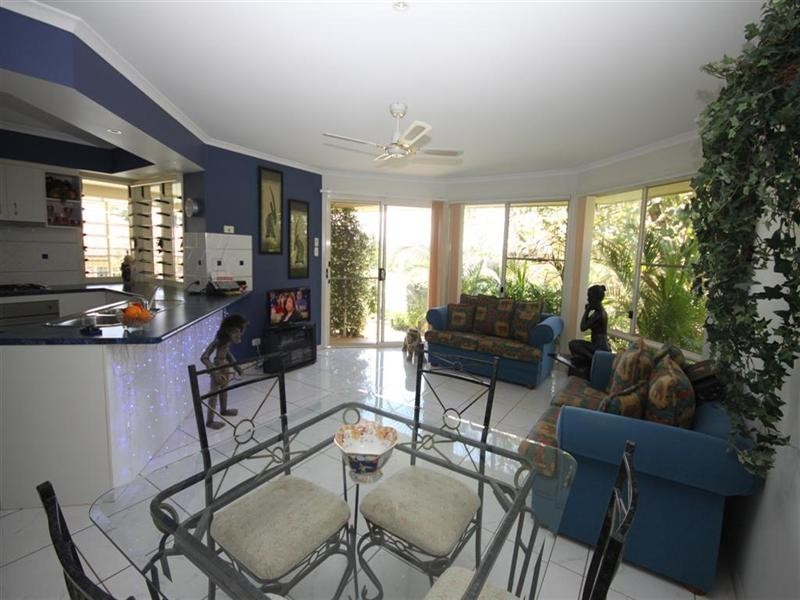 42 Tewantin Road, Cooroy QLD 4563
