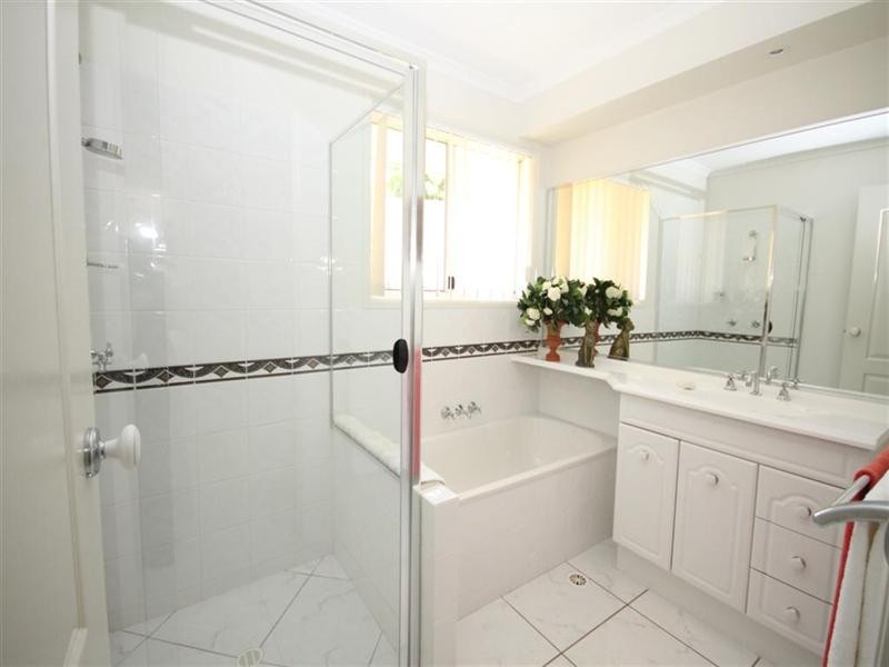 42 Tewantin Road, Cooroy QLD 4563