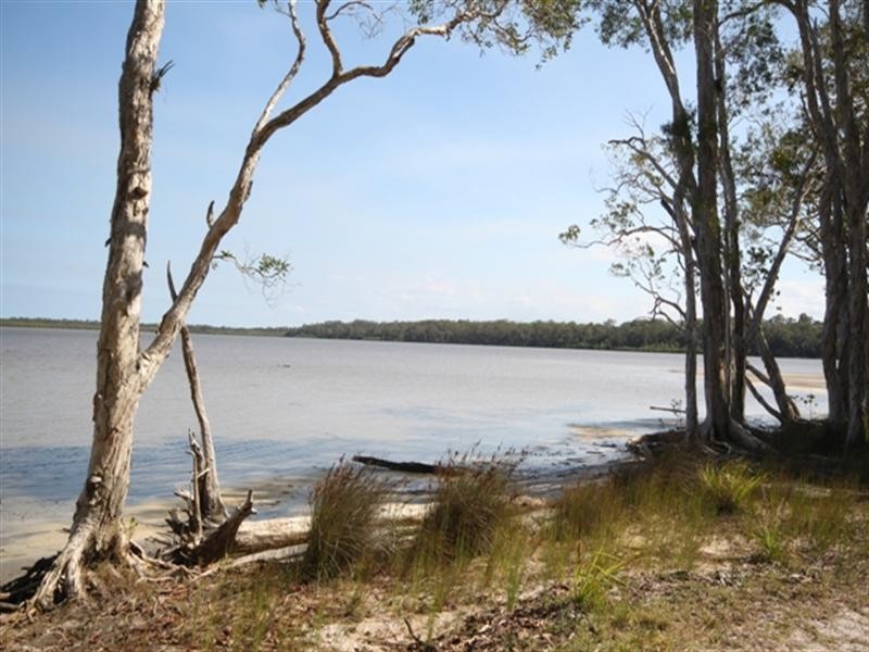 404 Lake Cooroibah Road, Cooroibah QLD 4565