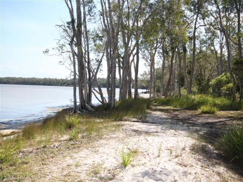 404 Lake Cooroibah Road, Cooroibah QLD 4565