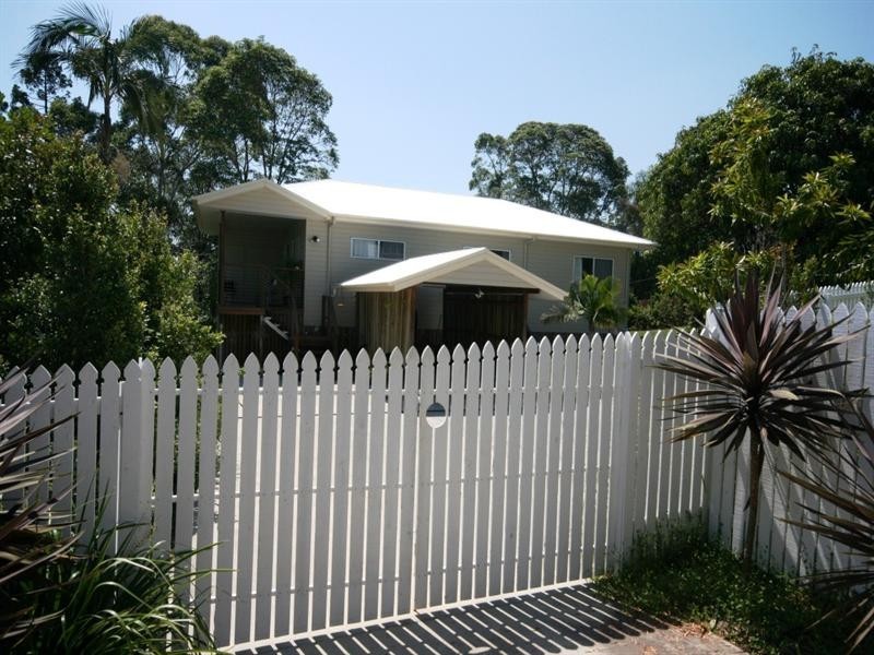 4 and 4A Kauri Street, Cooroy QLD 4563