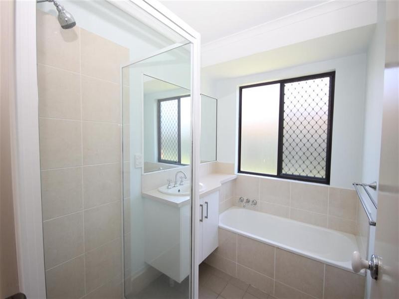 8 Opal Street, Cooroy QLD 4563