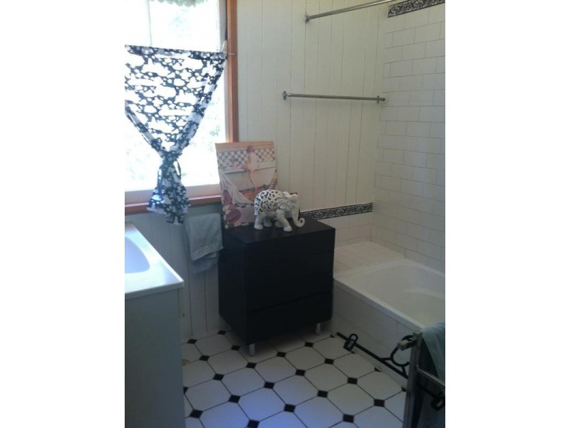 66 Forest Acres Drive, Lake Macdonald QLD 4563