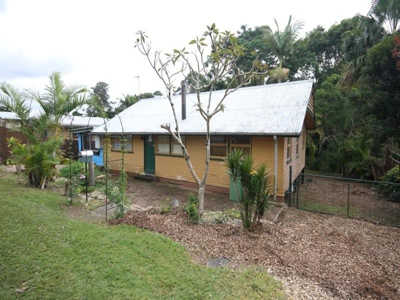 9 Tulip, Cooroy QLD 4563