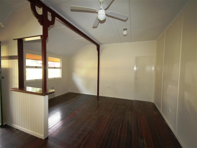 9 Tulip, Cooroy QLD 4563