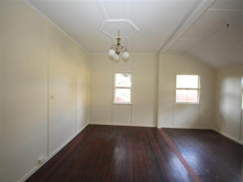 9 Tulip, Cooroy QLD 4563