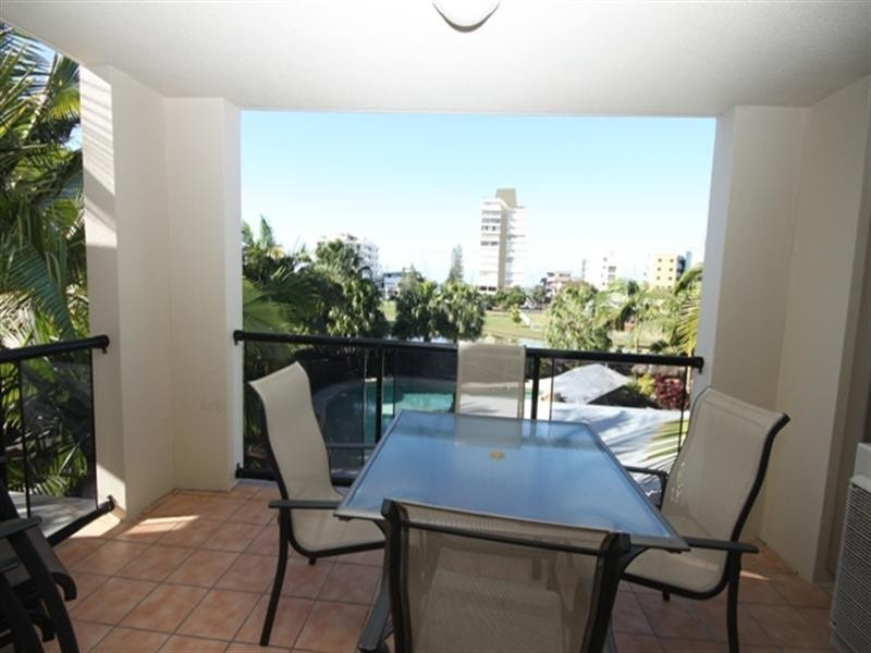 Alexandra Headland QLD 4572