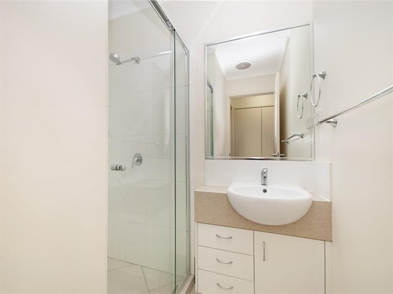 2/13 KAURI, Cooroy QLD 4563