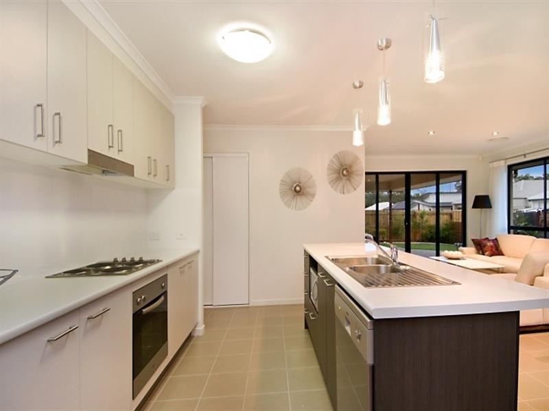 1 Blanfords Court, Cooroy QLD 4563