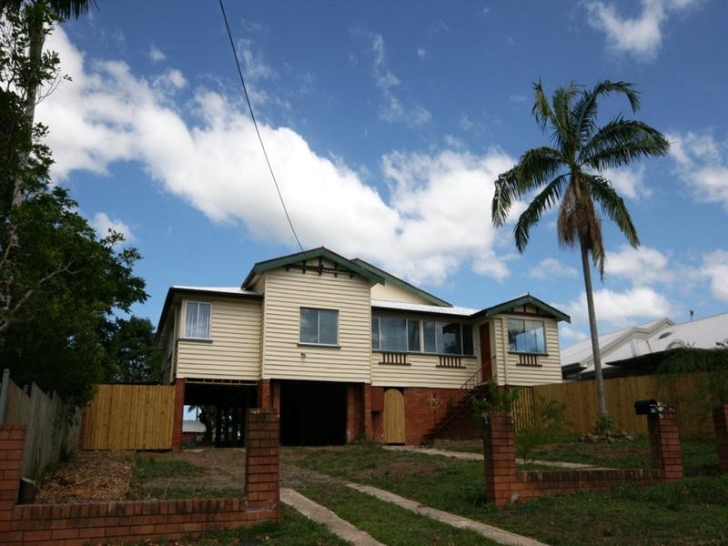 11 Wattle Street, Cooroy QLD 4563