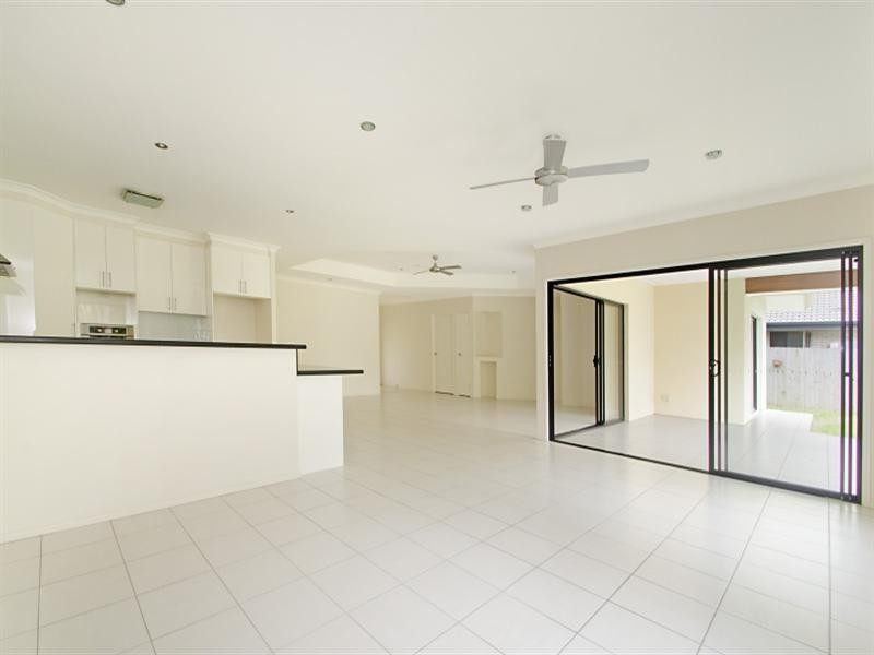 62 Elm Street, Cooroy QLD 4563