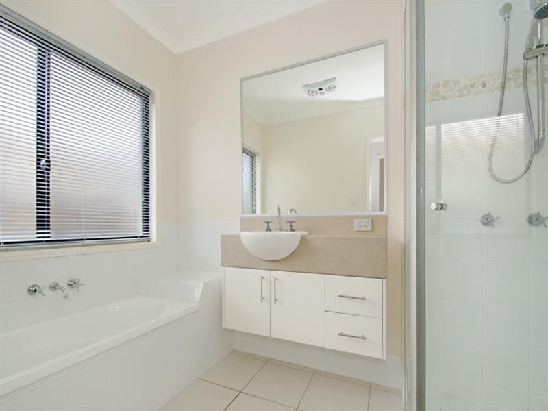 62 Elm Street, Cooroy QLD 4563
