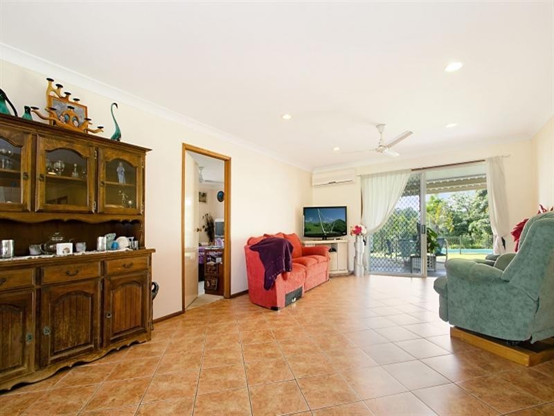 18 Pearsons Road, Cooroy QLD 4563