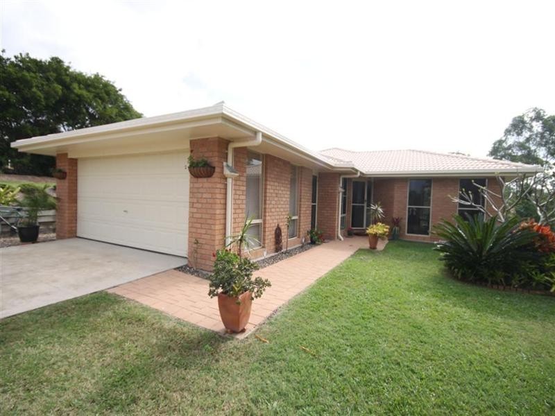 5 LEATHERWOOD Lane, Cooroy QLD 4563