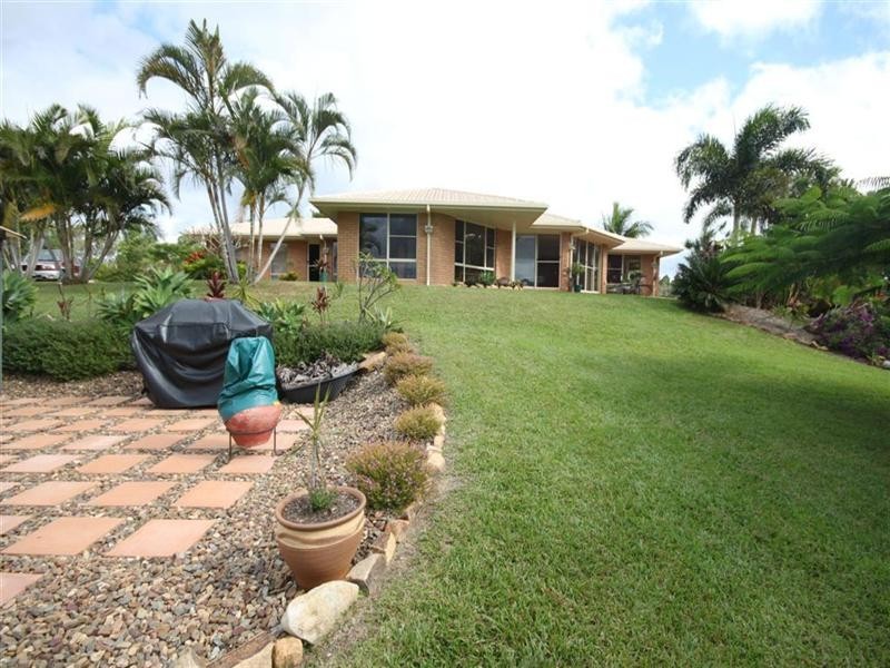 5 LEATHERWOOD Lane, Cooroy QLD 4563