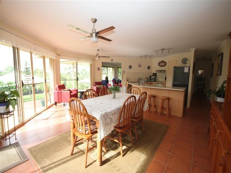 5 LEATHERWOOD Lane, Cooroy QLD 4563