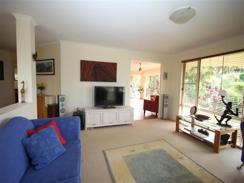 5 LEATHERWOOD Lane, Cooroy QLD 4563