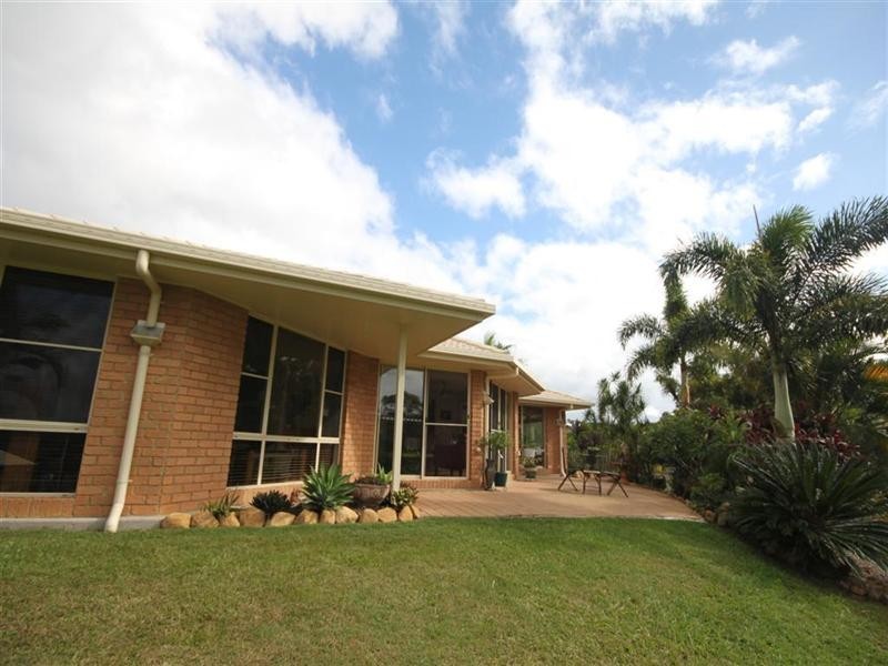 5 LEATHERWOOD Lane, Cooroy QLD 4563