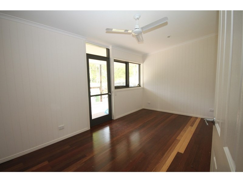 43 Gwandalan Road, Lake Macdonald QLD 4563