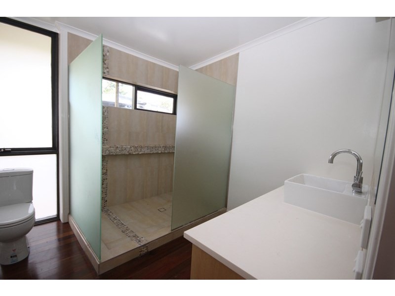 43 Gwandalan Road, Lake Macdonald QLD 4563