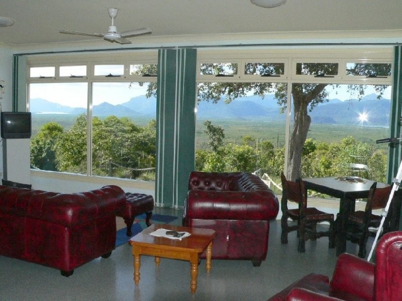 51531 Bruce Highway, Cardwell QLD 4849