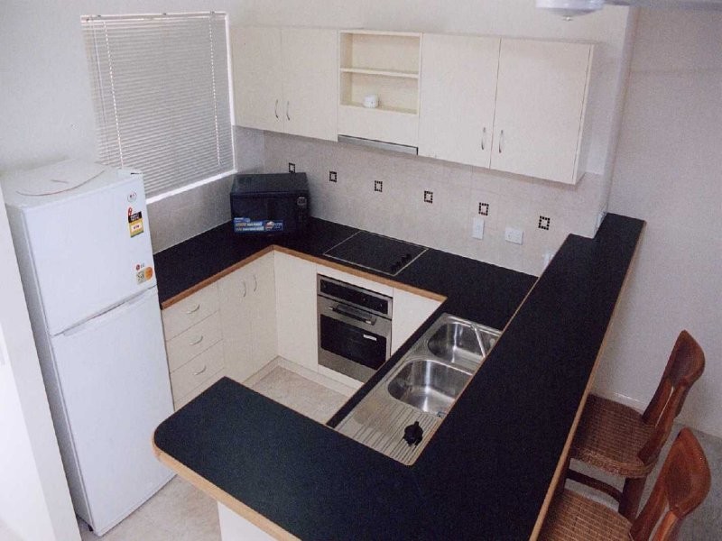 2/16 Poinciana Boulevard, Cardwell QLD 4849