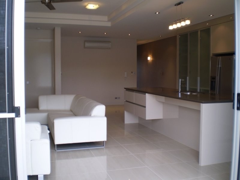 2/12 Royal Palm Avenue, Cardwell QLD 4849