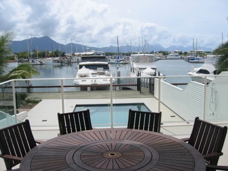 1/15 Poinciana Boulevard, Cardwell QLD 4849