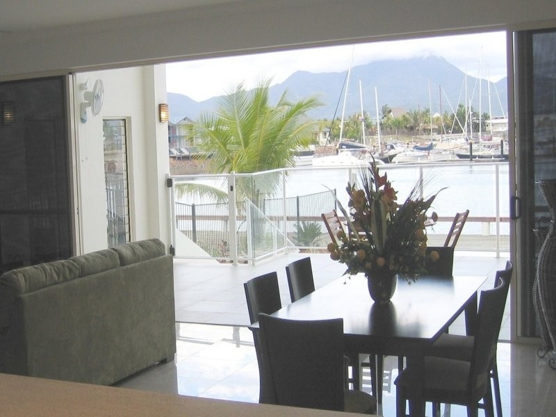 1/15 Poinciana Boulevard, Cardwell QLD 4849