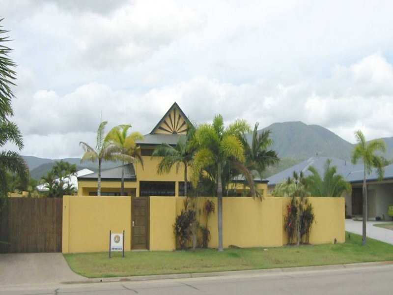 42 Keith Williams Drive, Cardwell QLD 4849