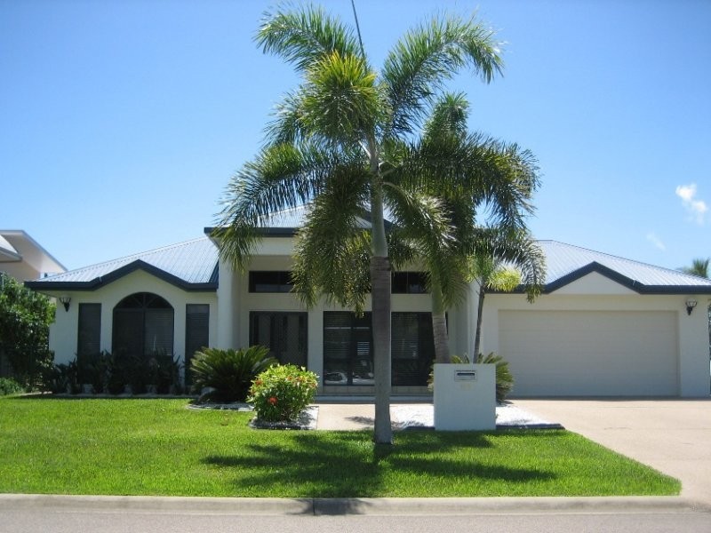 83 Keith Williams Drive, Cardwell QLD 4849