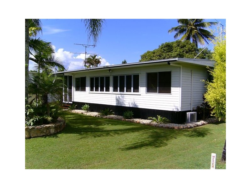 1 Tsakisiris Street, Cardwell QLD 4849