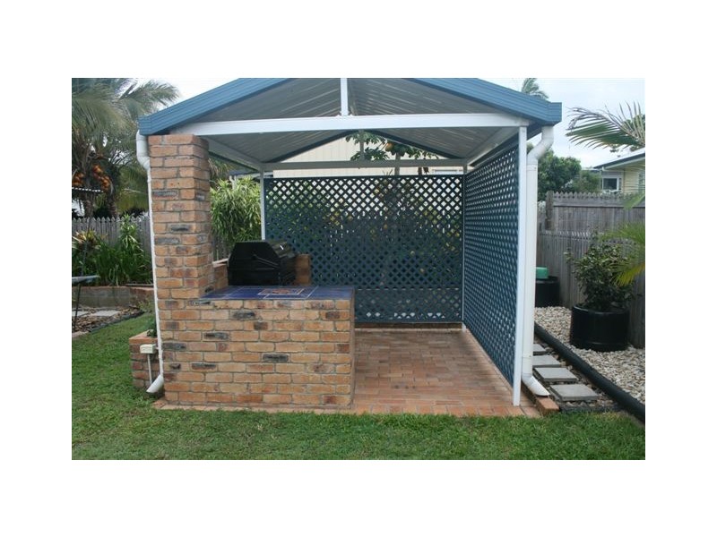 1 Tsakisiris Street, Cardwell QLD 4849