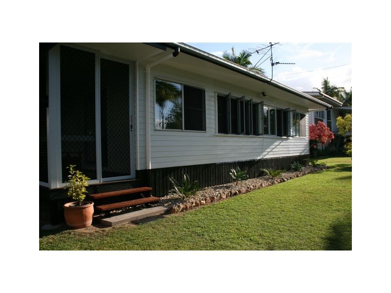 1 Tsakisiris Street, Cardwell QLD 4849