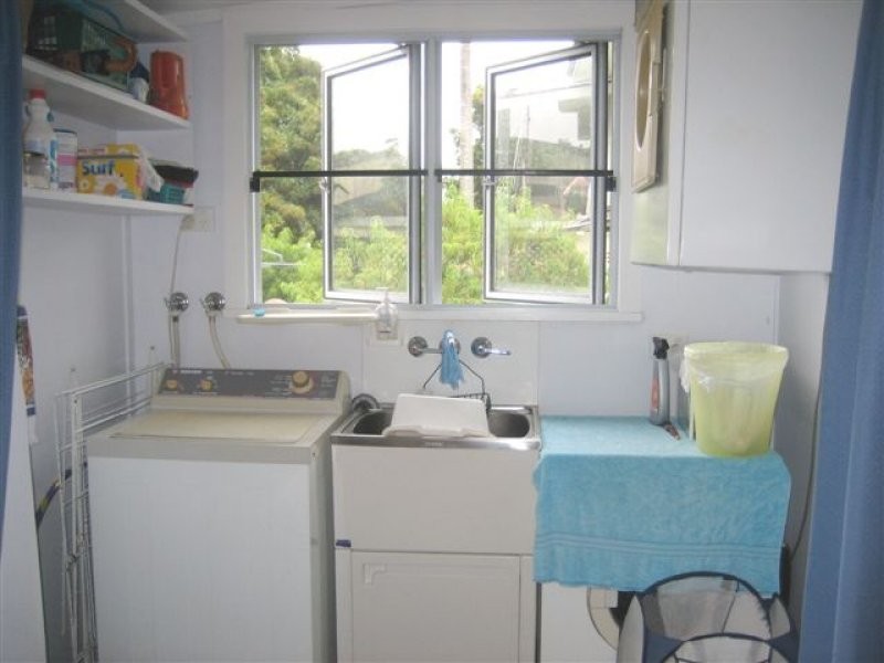 1 Tsakisiris Street, Cardwell QLD 4849