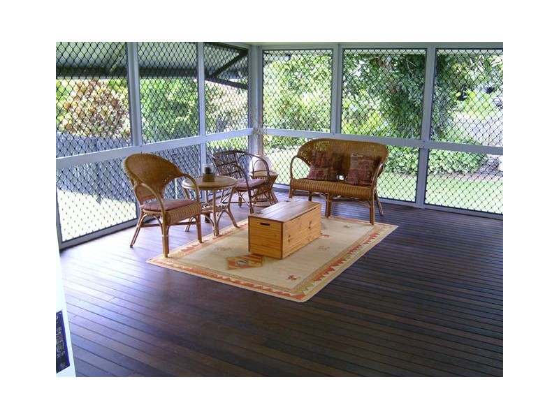 1 Tsakisiris Street, Cardwell QLD 4849