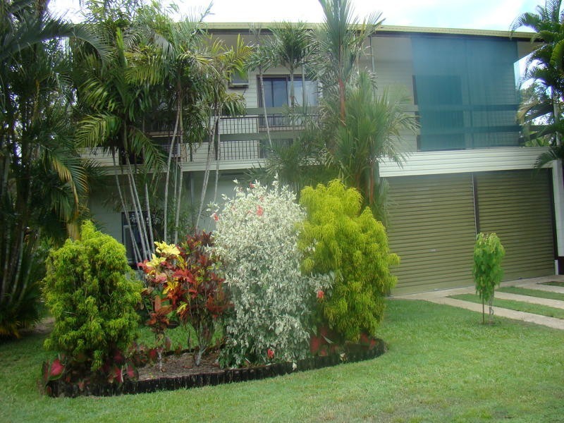 11 White Street, Cardwell QLD 4849