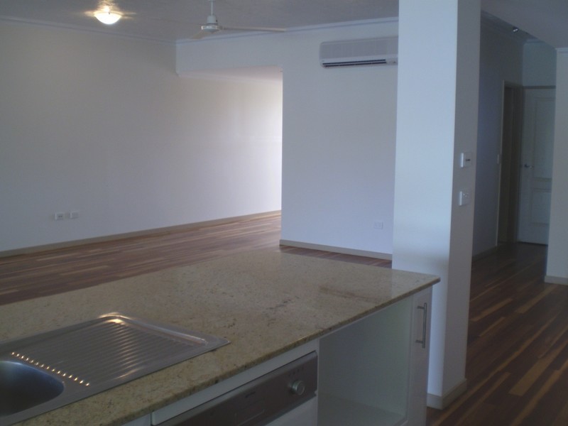 2/45 Royal Palm Avenue, Cardwell QLD 4849