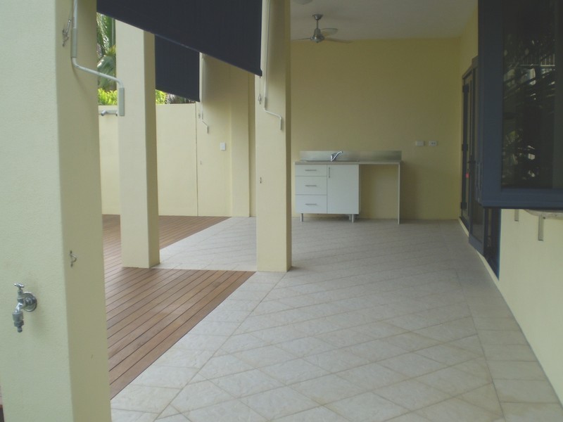 2/45 Royal Palm Avenue, Cardwell QLD 4849