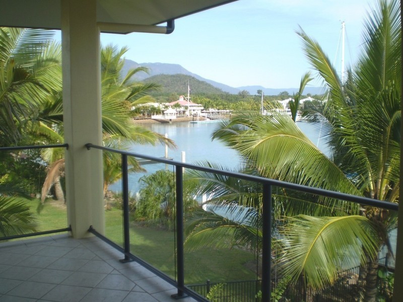 2/45 Royal Palm Avenue, Cardwell QLD 4849