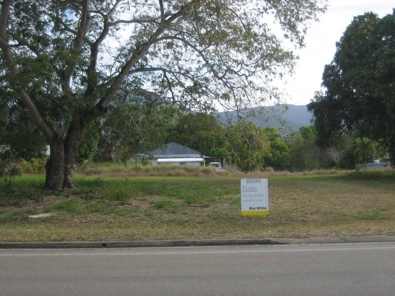 31 Victoria Street, Cardwell QLD 4849