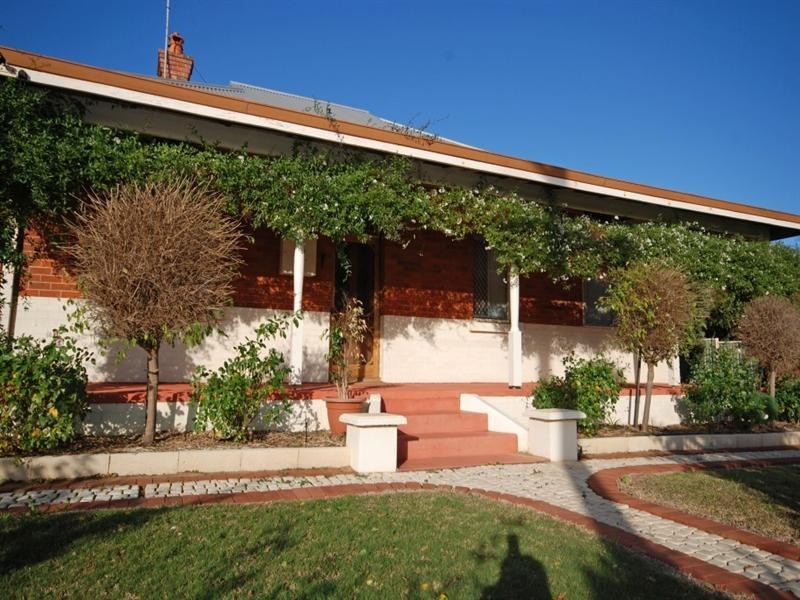 37 Garfield Street, Narrogin WA 6312